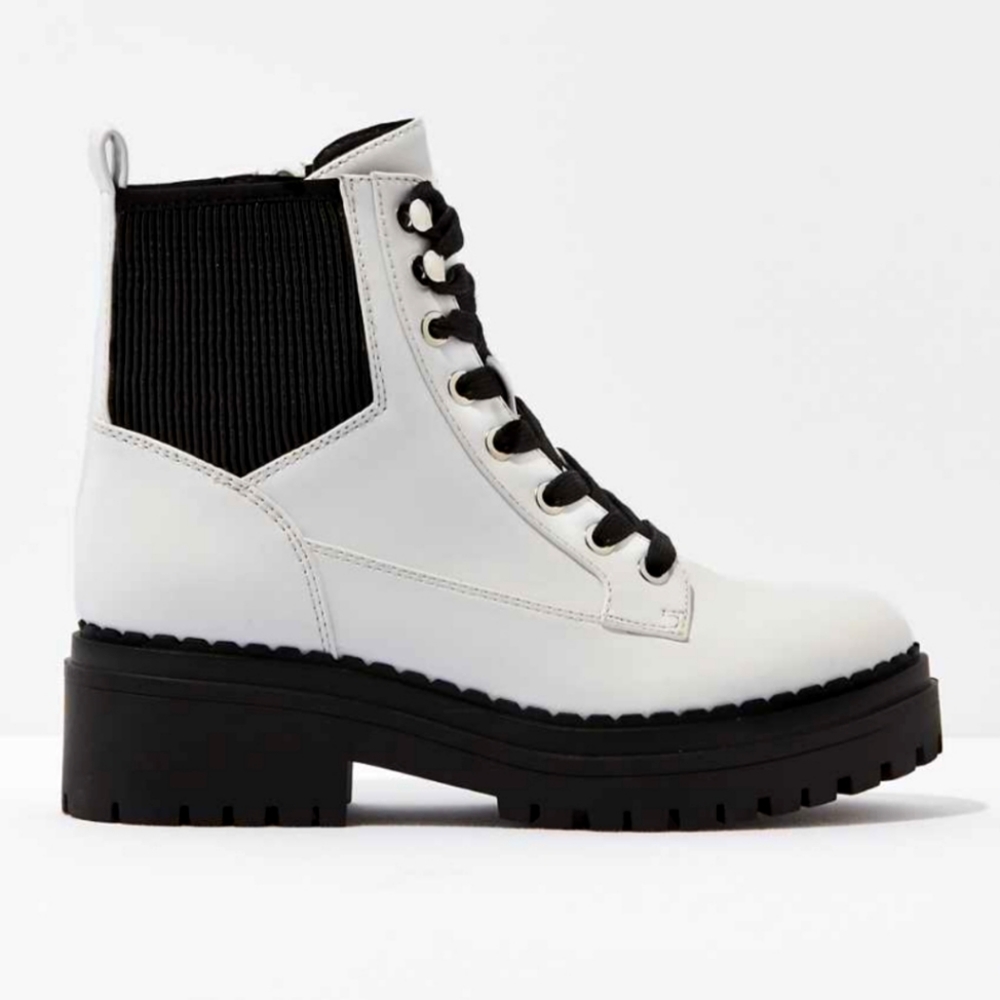 AE Lug Lace Up Boot